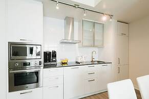 Beautiful Luxurious Modern Suite