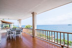 Seafront Luxury Villa Can Torrens