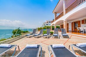 Seafront Luxury Villa Can Torrens
