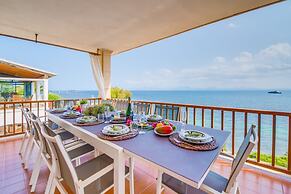 Seafront Luxury Villa Can Torrens