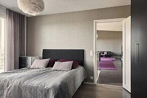 Platinum Swing - Spacious 4BR Villa with Panorama Views