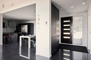 Platinum Swing - Spacious 4BR Villa with Panorama Views