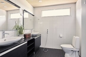 Platinum Swing - Spacious 4BR Villa with Panorama Views