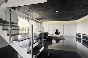 Platinum Swing - Spacious 4BR Villa with Panorama Views