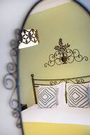Espinho Retreat with Balcony