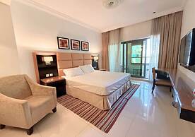 Capital Bay Comfort Studio city view