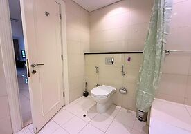 Capital Bay Comfort Studio city view