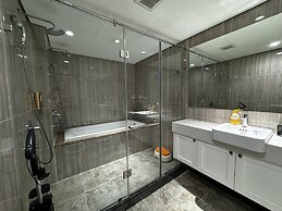 D Le Roi Soleil Premium Suites
