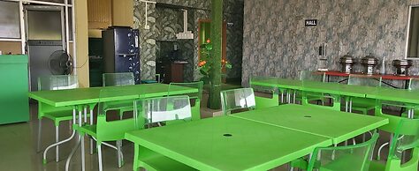 Hotel Pariwar Mahal