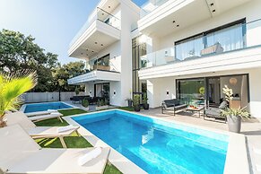 Villa Dantela