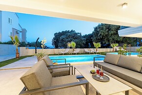 Villa Dantela