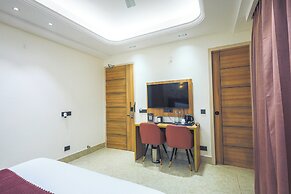 Orsom Stays Elite Sector 53