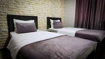 Shosh Apartments
