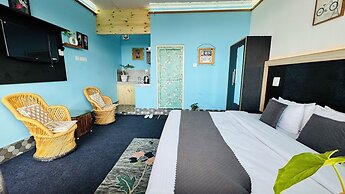 Paradise Inn by HBR