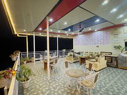 Paradise Inn by HBR