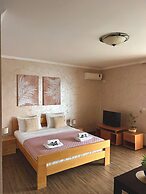 Victoria Hotel