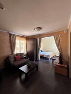 Victoria Hotel