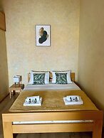 Victoria Hotel