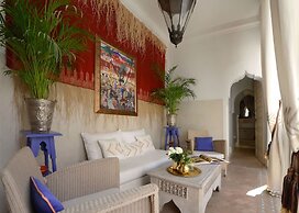 Magnificent Riad in Midina With Swimming Pool