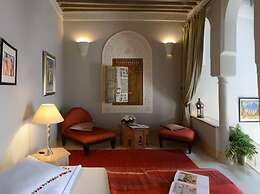 Magnificent Riad in Midina With Swimming Pool