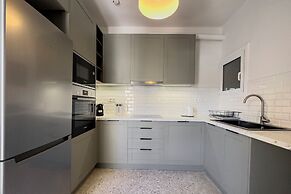 Phaedrus Living Koukaki Verdant Marble