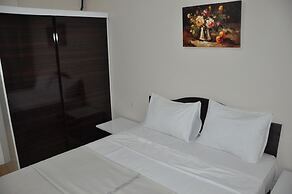 Elmir Suites Hotel