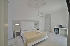 Riviera Luxury Rooms
