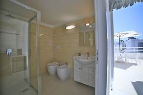 Riviera Luxury Rooms