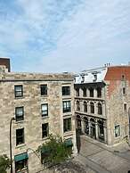 Corner Apartments