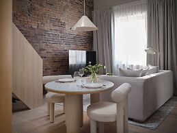Corner Apartments