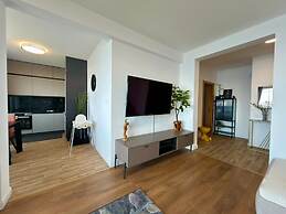 Apartments Azimut Rezevici