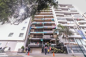 Miraflores NAIA Apartments
