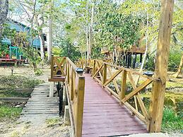Howler Jungle House