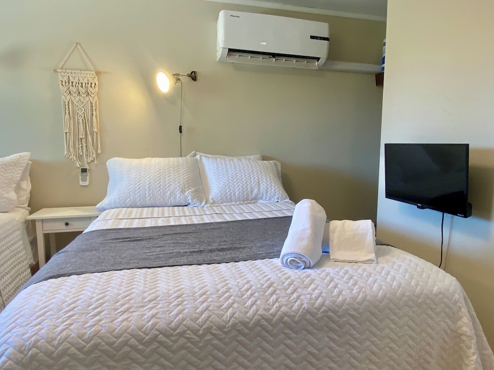 South Shore Suites