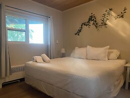 South Shore Suites