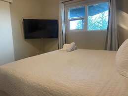 South Shore Suites