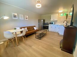 South Shore Suites