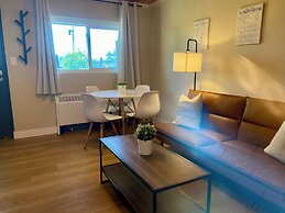 South Shore Suites