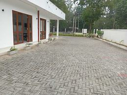 RAJABAWANA Holiday Resort