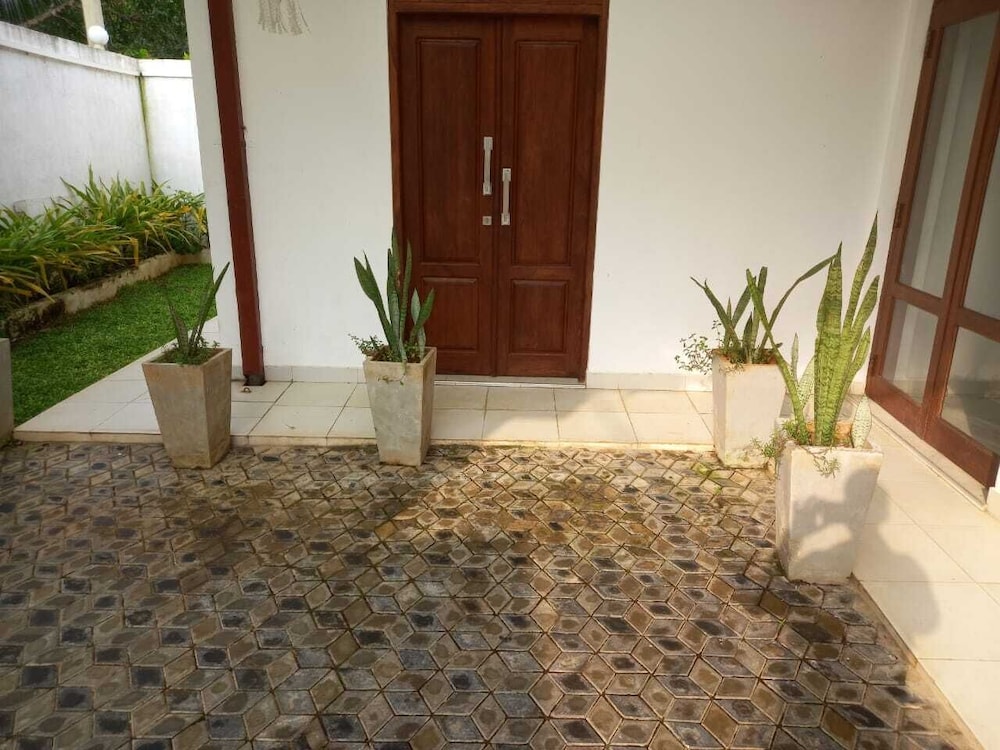 RAJABAWANA Holiday Resort