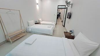 HT Airport Inn