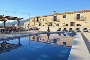 Grapevine Manor