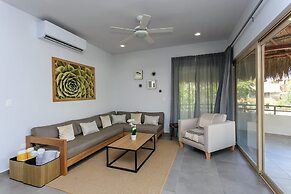 Aldea Zama Penthouse w Private Rooftop Jacuzzi