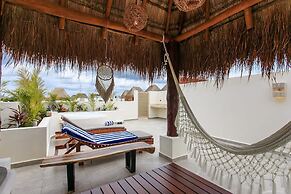 Aldea Zama Penthouse w Private Rooftop Jacuzzi