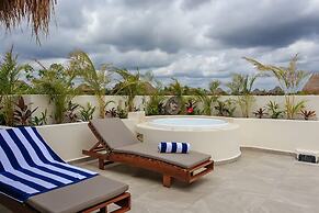 Aldea Zama Penthouse w Private Rooftop Jacuzzi