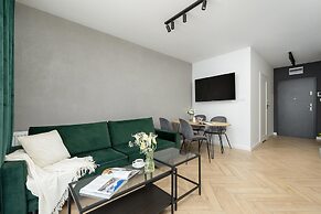 Apartment in Dziwnow With River View & Spa