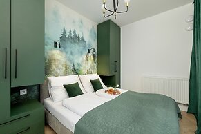 Apartment in Dziwnow With River View & Spa