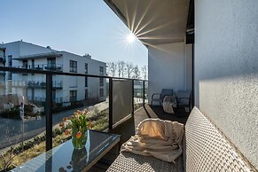 Apartment in Dziwnow With River View & Spa