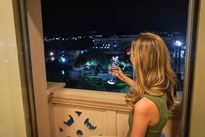 Central Park Jr. Suites