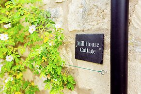 Mill House & Cottage - on Cotswold Way